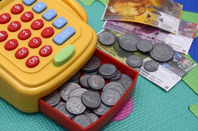 INSEGNARE AI FIGLI IL VALORE DEI SOLDI